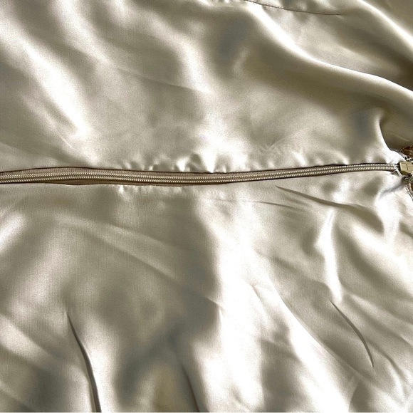 Antonio Melani Dressy Silk Ruffled front fully lined fitted side zipper top Sz M - Picture 7 of 11